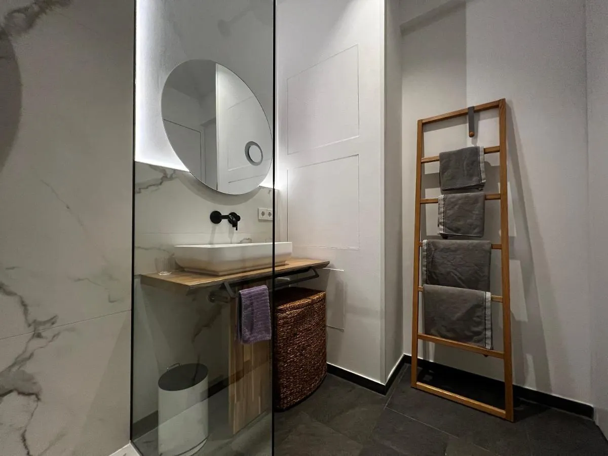 Neues Exclusives 2 Schlafzimmer Apartment Hamburg Deutschland