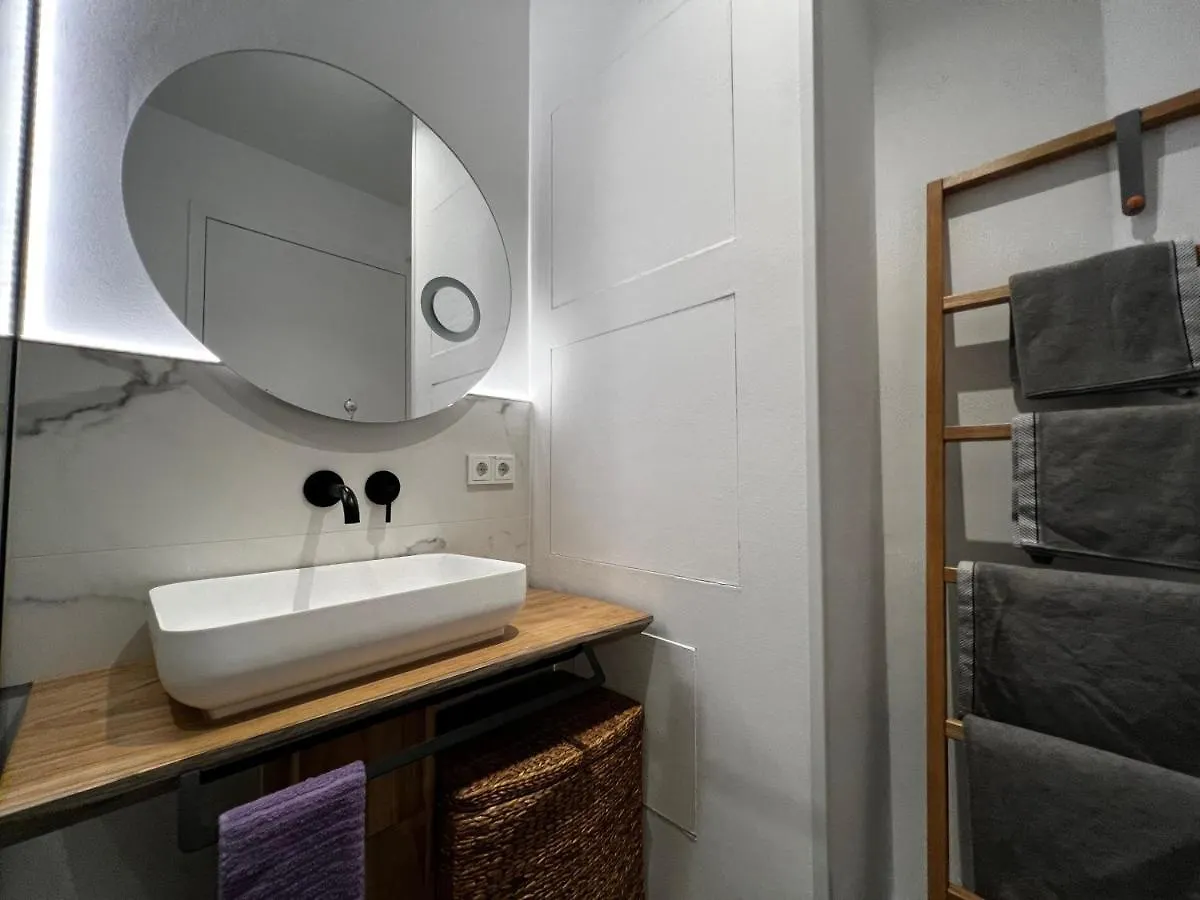 Neues Exclusives 2 Schlafzimmer Apartment Hamburg